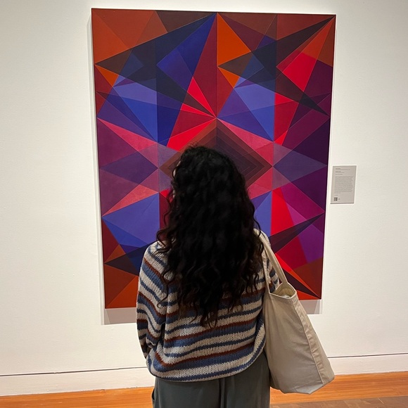 Meet your posher, Angela - Picture 1 of 1